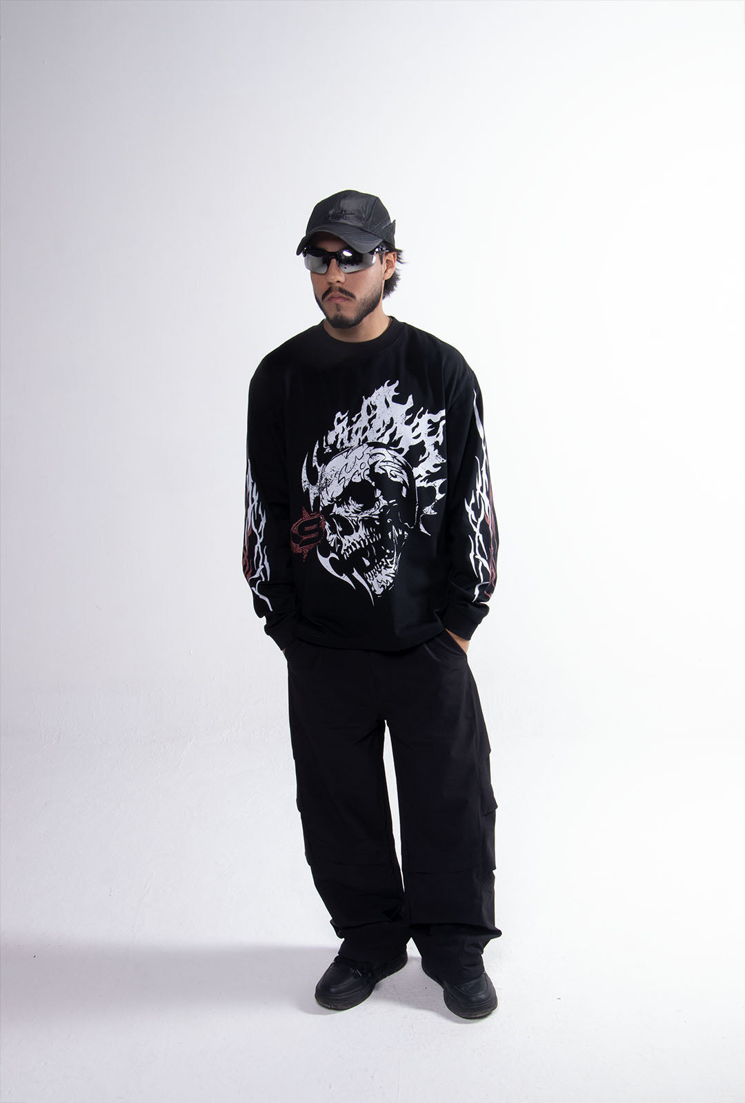 Playera "Hell Born" Manga Larga 275 Gsm Negra