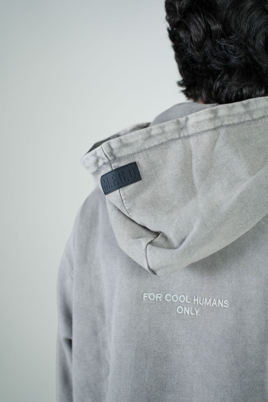 Hoodie Gris Deslavada Gramaje 420 Marca "MFGO"