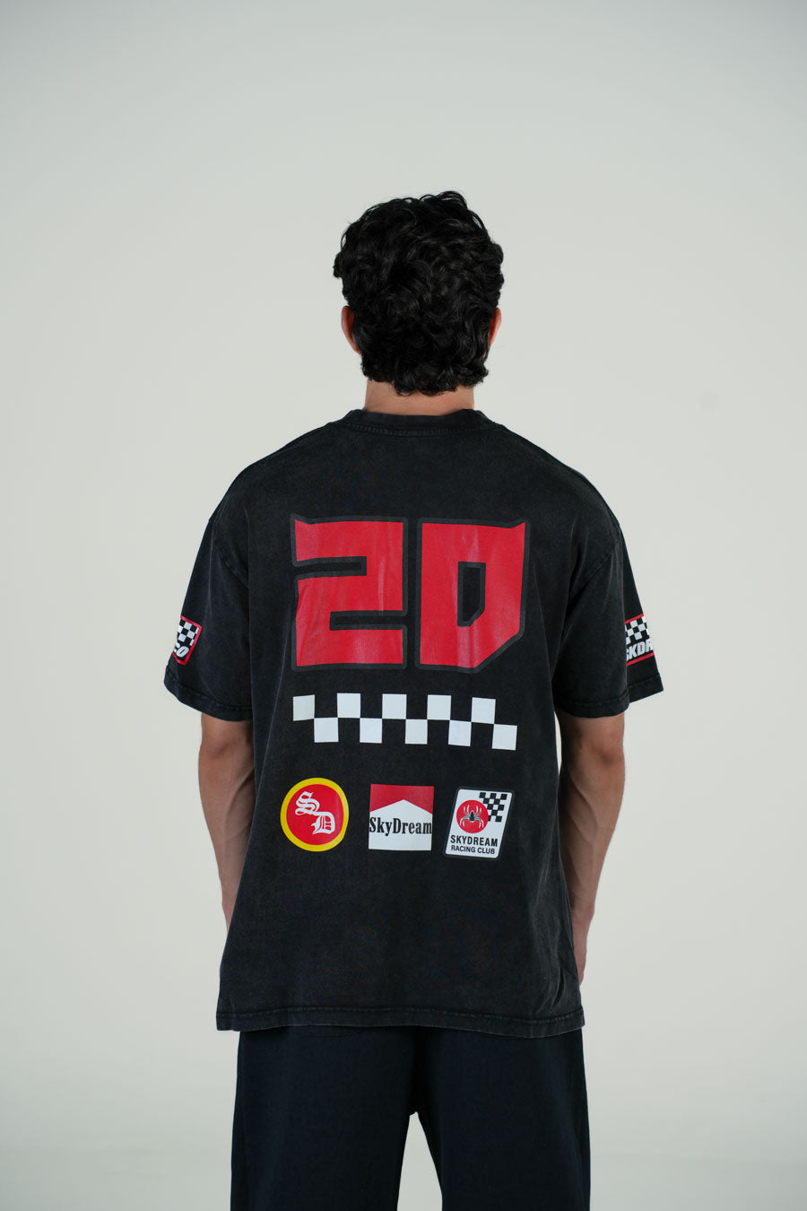 Playera Semi Oversize Negro Deslavado Gramaje 260 Marca "SKY & DREAM"