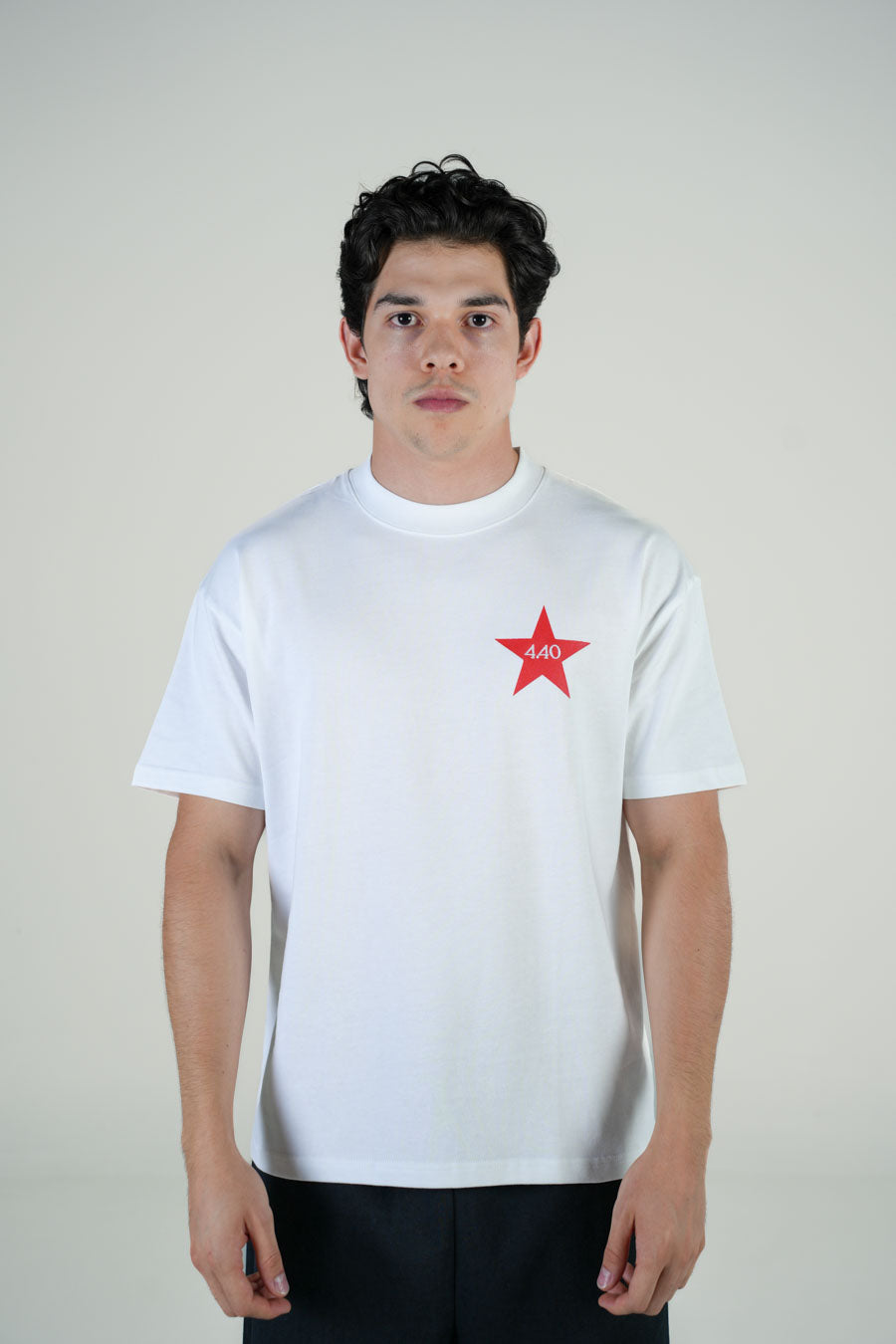 Playera Semi Oversize Blanca Gramaje 305 Marca "4.40"
