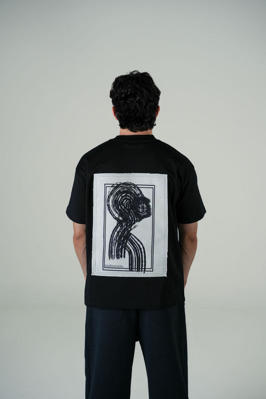 Playera Semi Oversize Negra Gramaje 305 Marca "ELOCUENCIA"