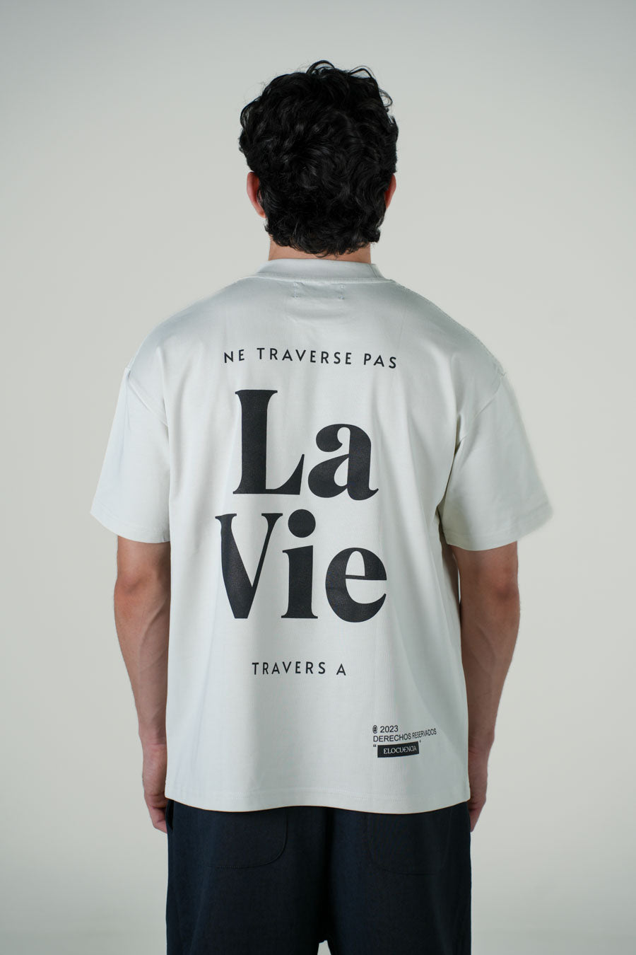 Playera Semi Oversize Off White Gramaje 305 Marca "ELOCUENCIA"