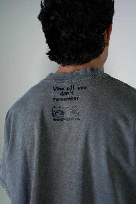 Playera Semi Oversize Gris Gramaje 260 Marca "ODD LAWZ"