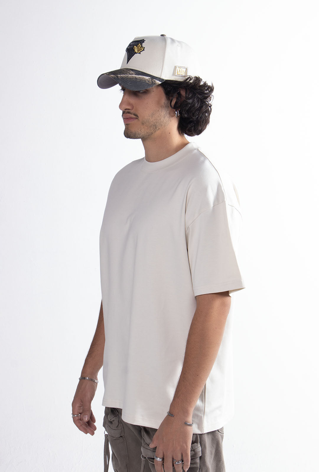 Playera Semi Oversize OFF White Gramaje 305