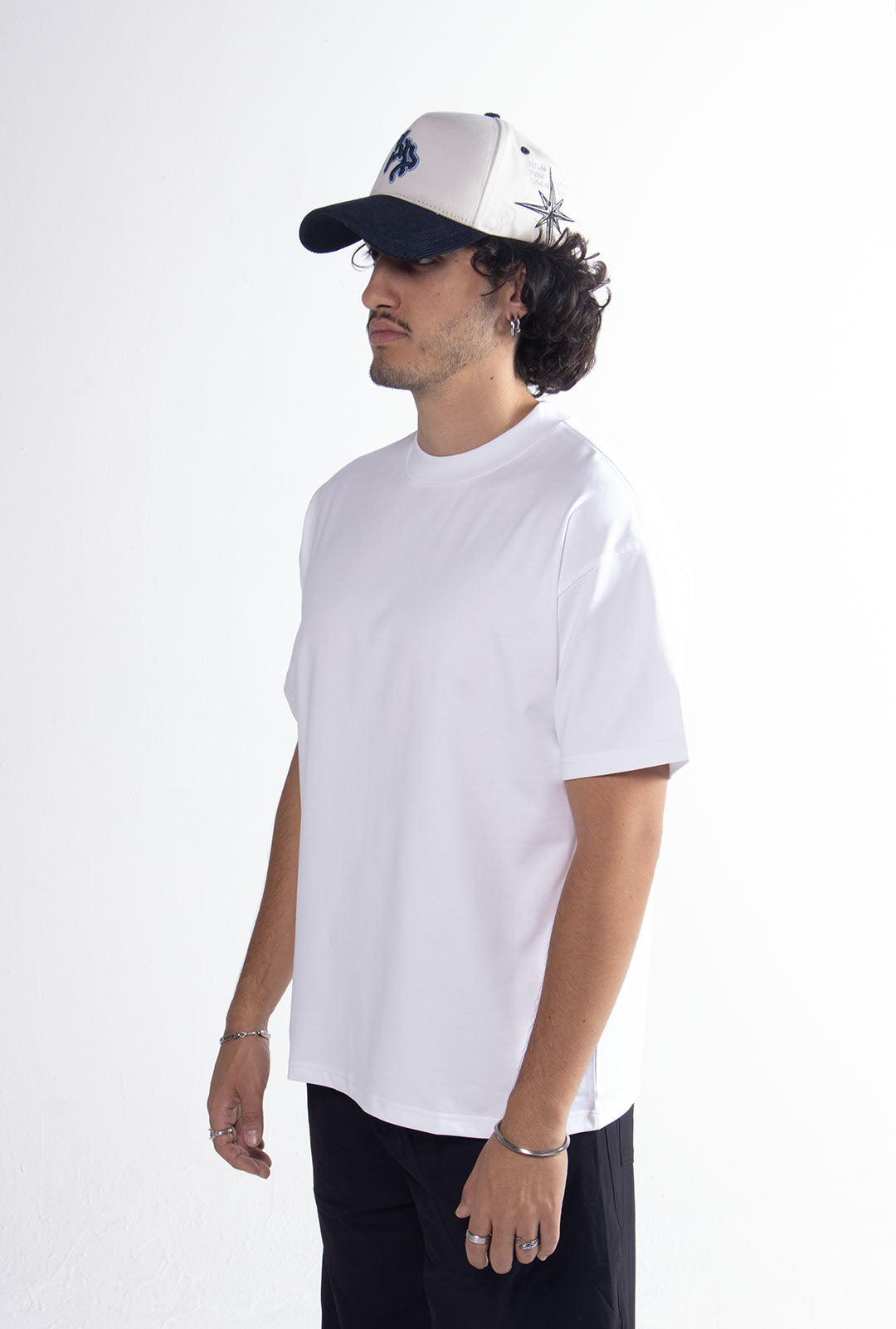 Playera Semi Oversize Blanca Gramaje 305