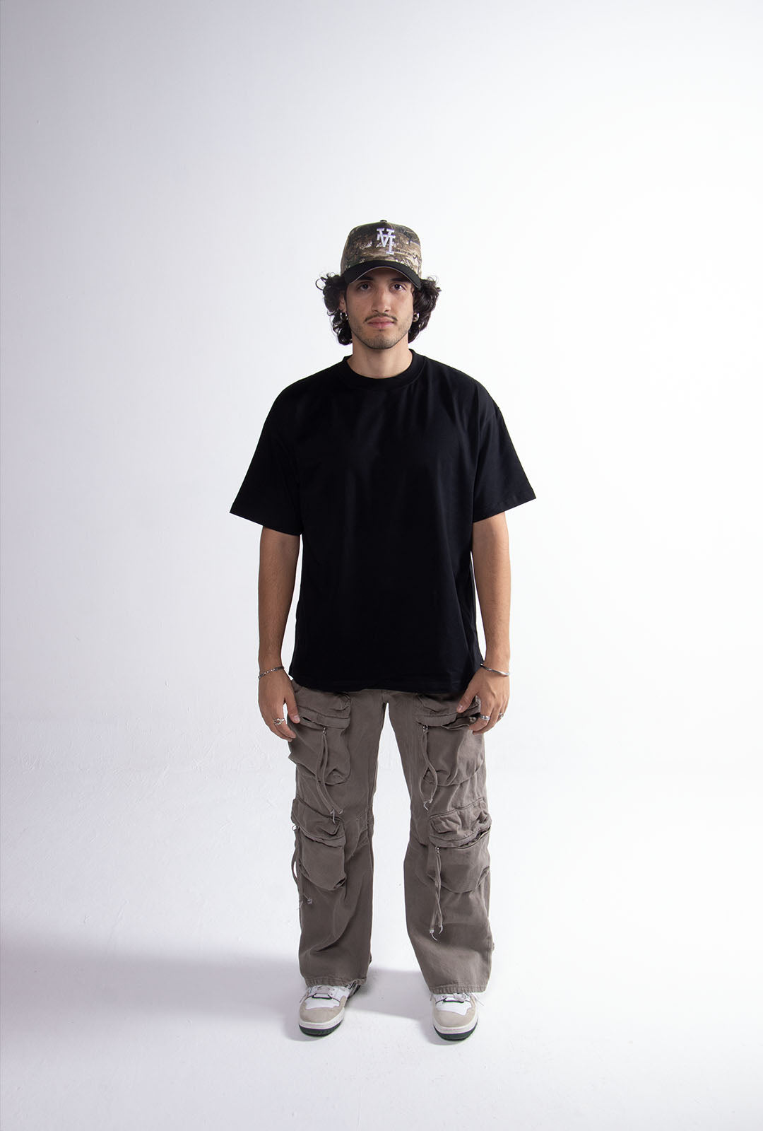 Playera Semi Oversize Negra Gramaje 305