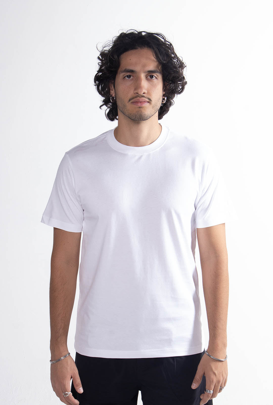 Playera Blanca Slim Fit 200 GSM