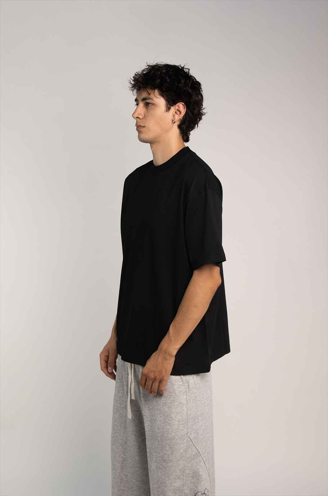 Playera Semi Oversize Negra 245 gsm MAYOREO